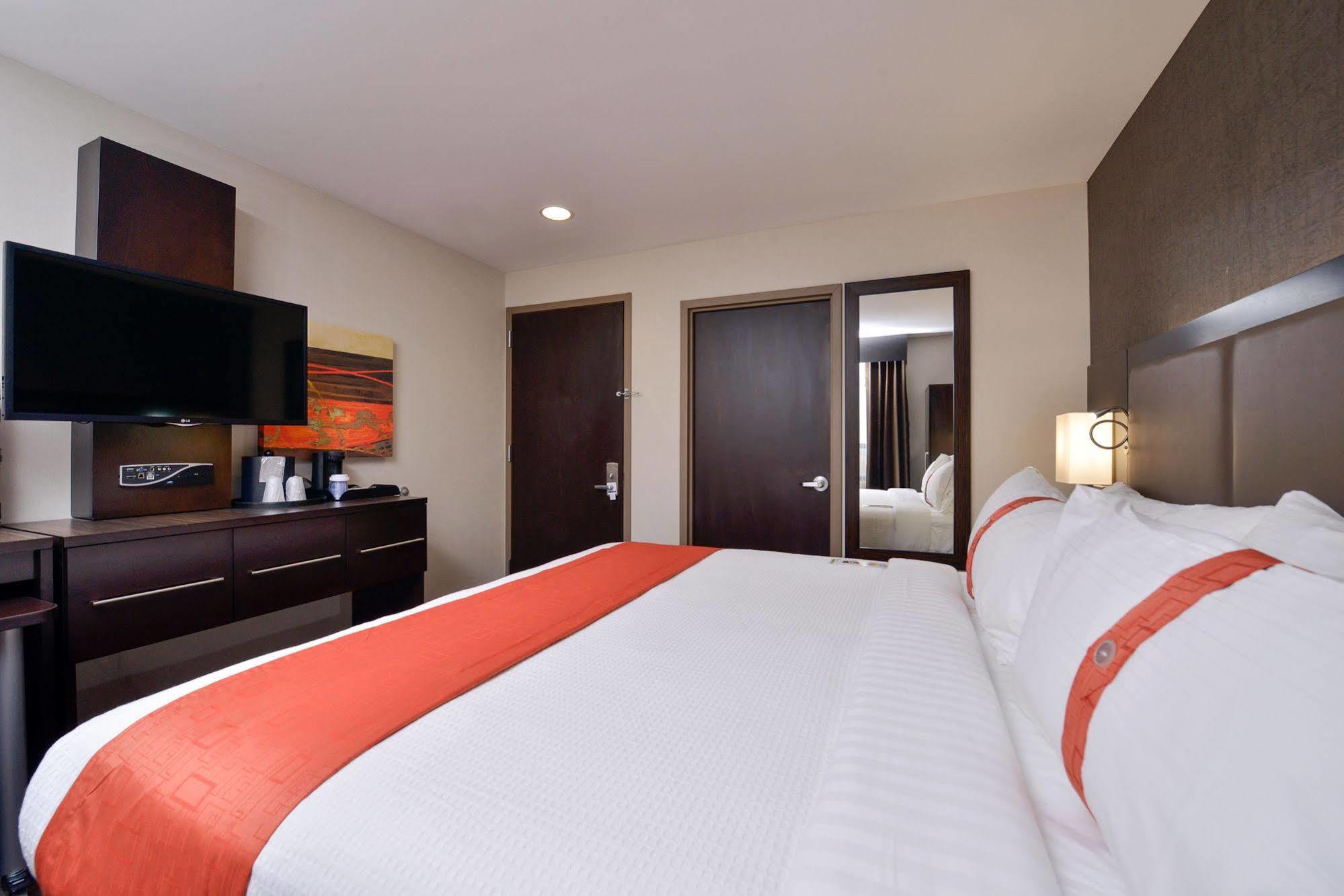 Holiday Inn New York-Jfk Airport Area, An Ihg Hotel Ngoại thất bức ảnh